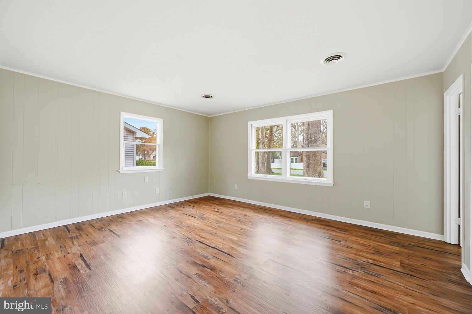 SOUTH BEECHWOOD - Residential