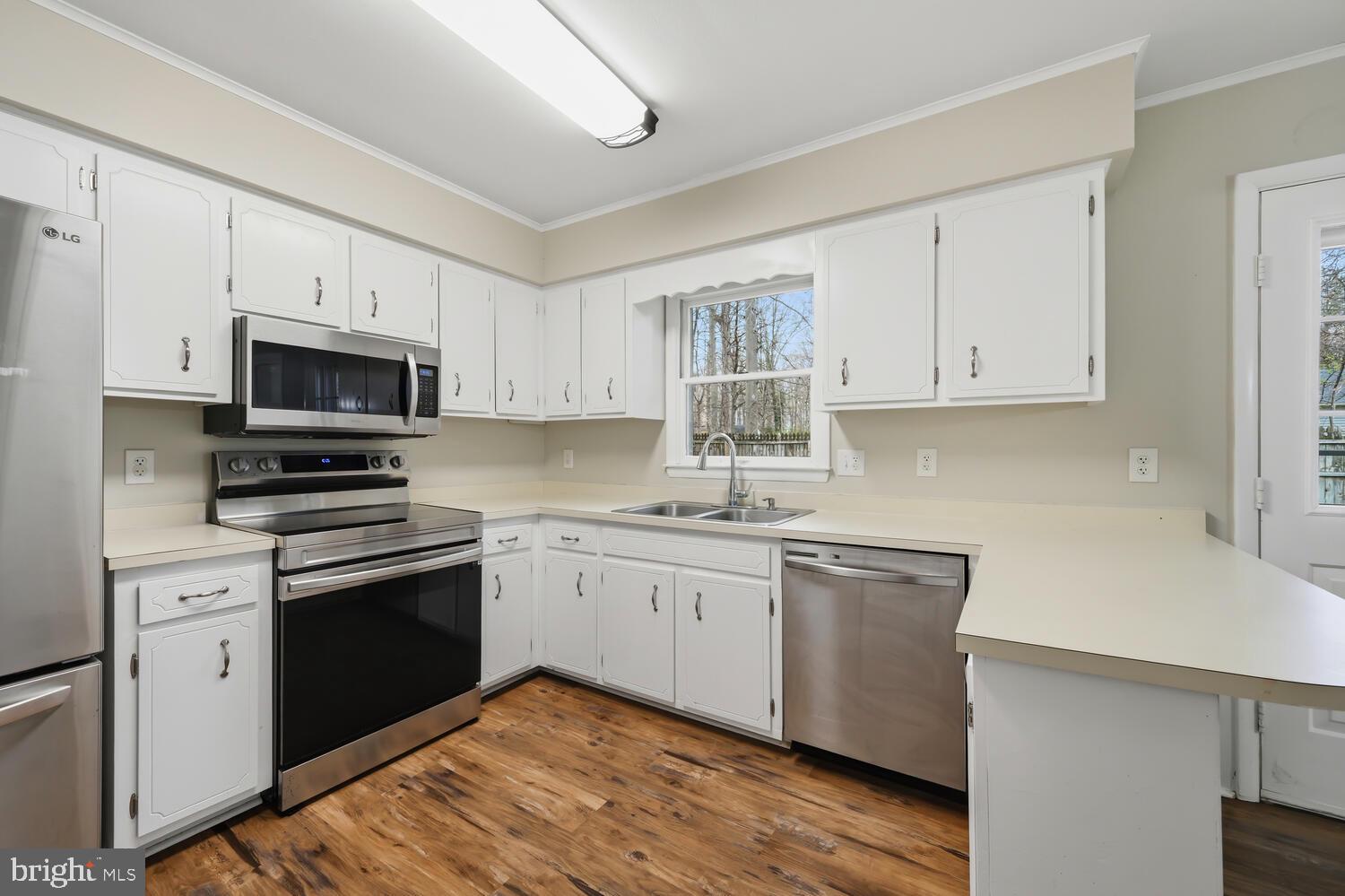 SOUTH BEECHWOOD - Residential