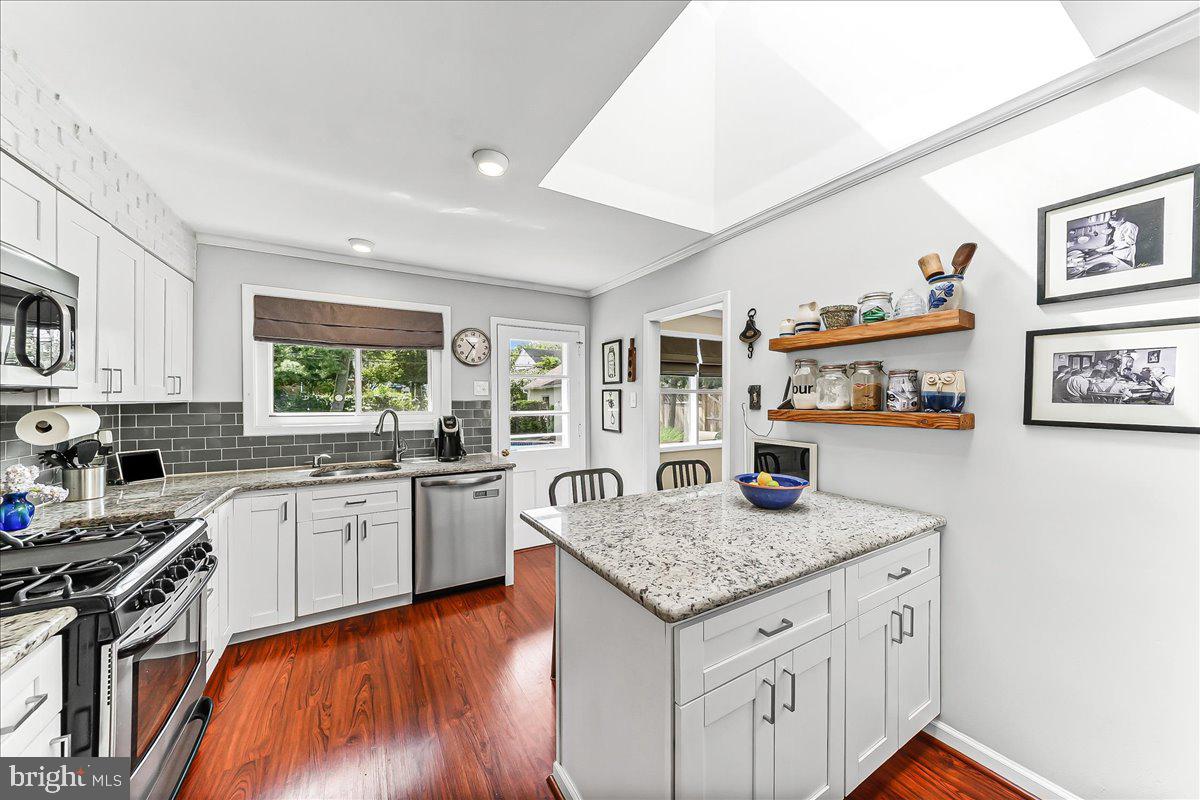 LANGFORD HILLS - Residential
