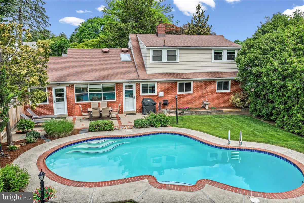 LANGFORD HILLS - Residential