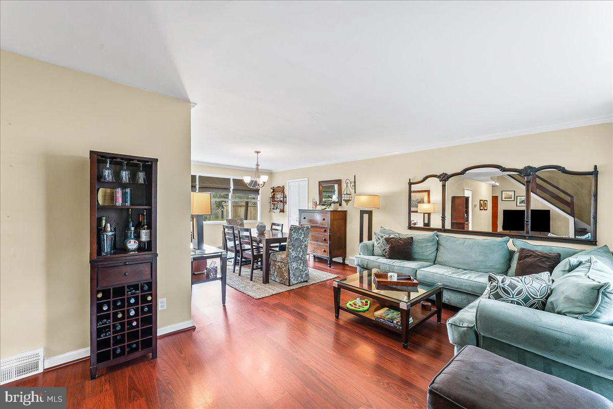 LANGFORD HILLS - Residential