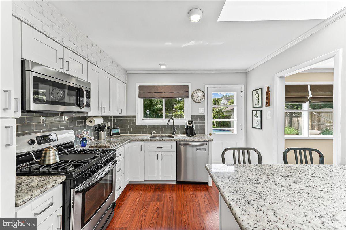 LANGFORD HILLS - Residential