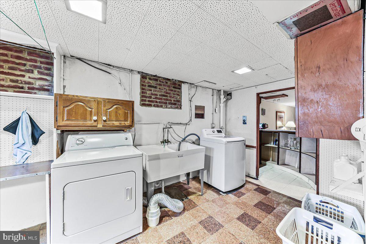 LANGFORD HILLS - Residential