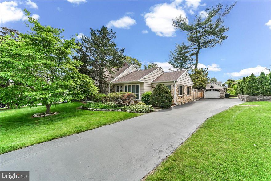 Welcome to 411 Harvard Avenue, a beautifully maintained 5-bedroom, 2.5-bath single-family home located in the desirable community of Broomall. Offering a versatile layout and generous living space, this home is perfect for comfortable everyday living and entertaining alike.
The main floor features 3 bedrooms, 1.5 baths, a bright and welcoming living room, formal dining room, and a convenient sunroom/study — ideal for a home office, reading room, or relaxing retreat. Upstairs, you’ll find 2 additional bedrooms and a full bath, providing excellent space for guests, extended family, or private living quarters.
At the heart of the home is a spacious eat-in gourmet kitchen featuring granite countertops, stainless steel appliances, and a skylight that fills the room with natural light.
The fully finished basement offers even more functional living space and includes a laundry area and dedicated workshop.
Step outside to enjoy the fenced backyard oasis complete with an in-ground pool, mature landscaping, and plenty of room for outdoor entertaining and relaxation. Additional features include a detached one-car garage, extra storage space, and a convenient location close to shopping, dining, and everyday amenities.
This exceptional property combines space, comfort, and charm in a sought-after location.