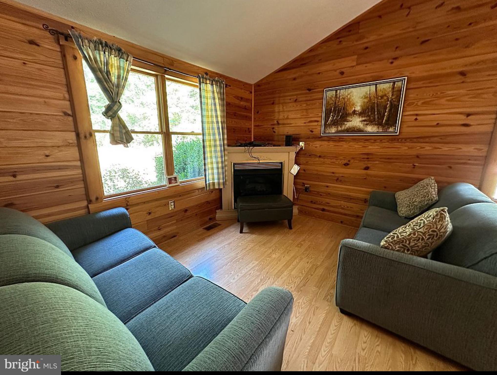 MASSANUTTEN FOREST - Residential