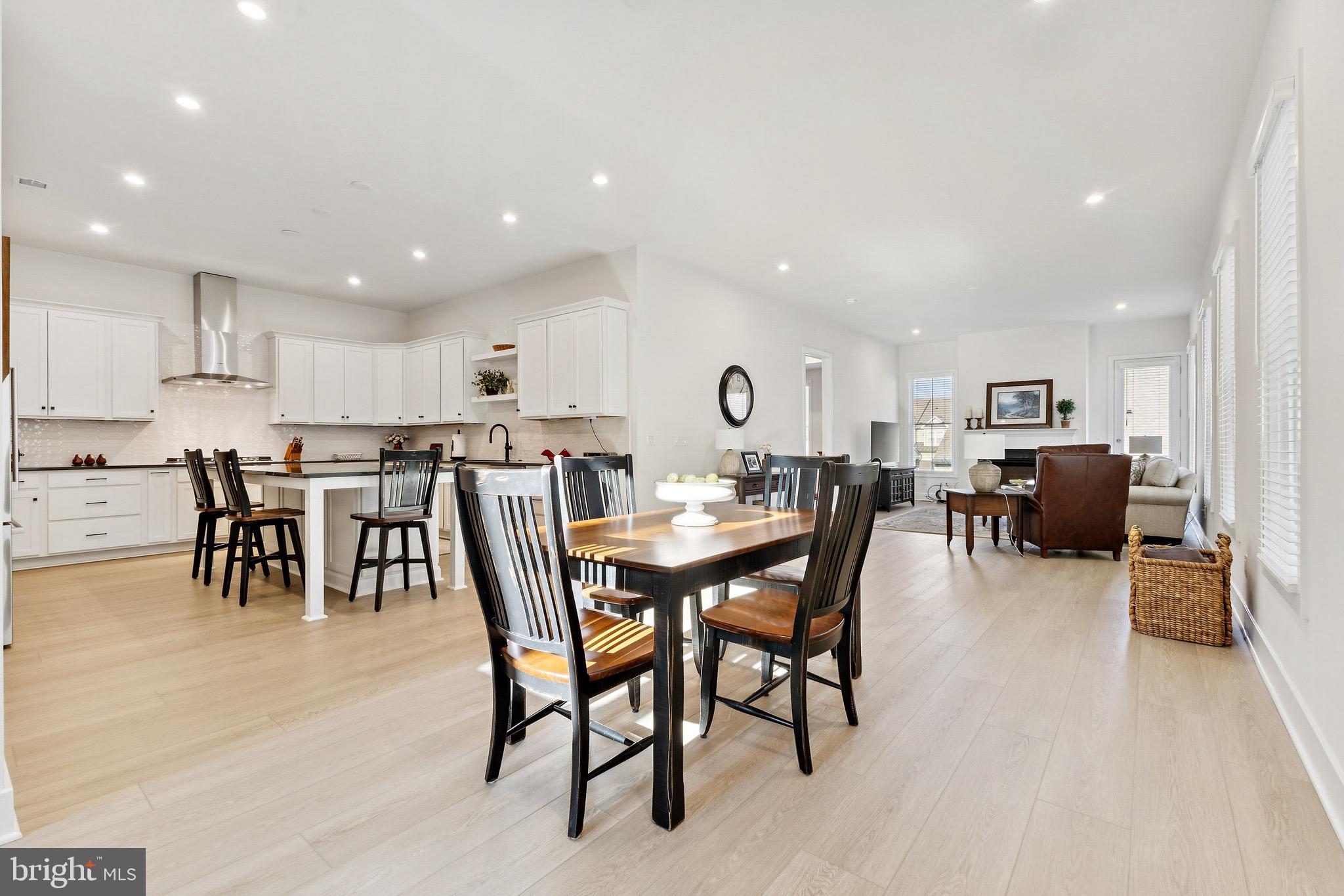 LEXINGTON 7 - Residential