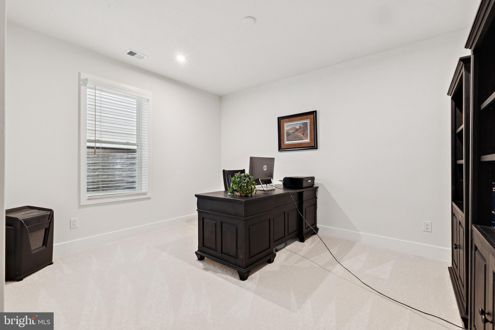 LEXINGTON 7 - Residential