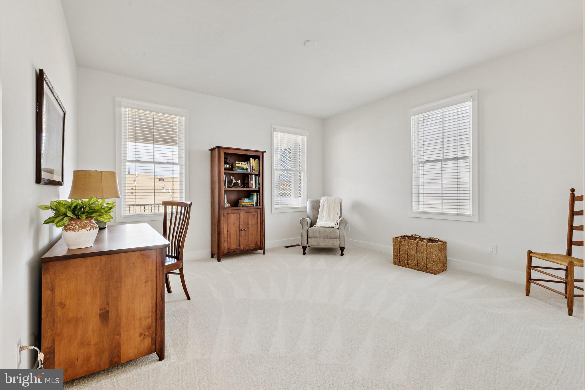 LEXINGTON 7 - Residential