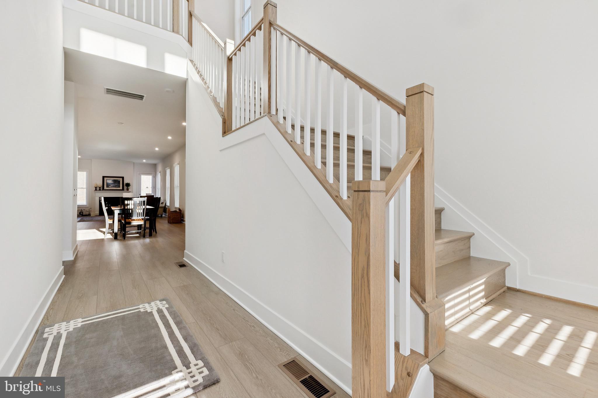 LEXINGTON 7 - Residential