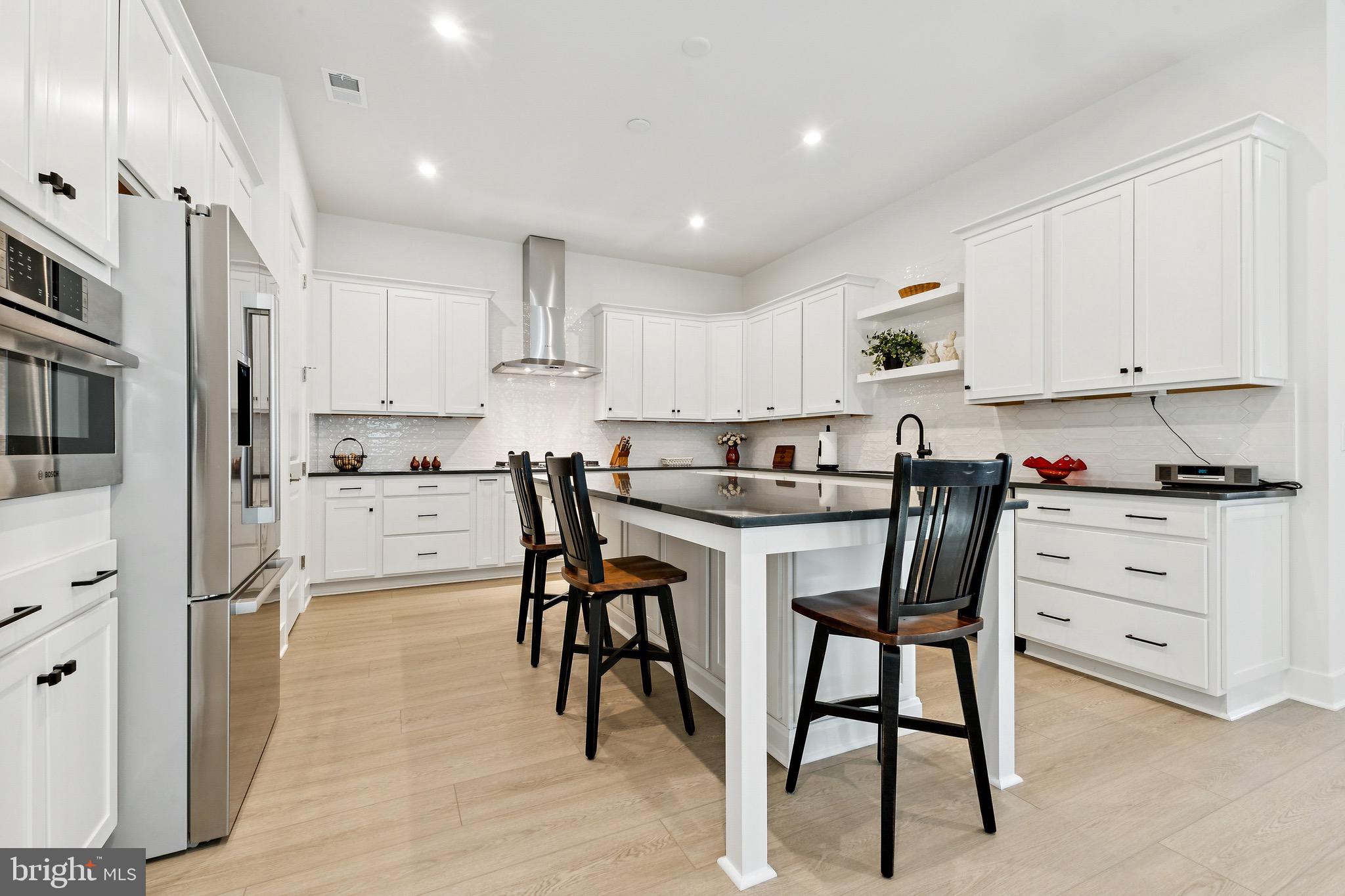 LEXINGTON 7 - Residential