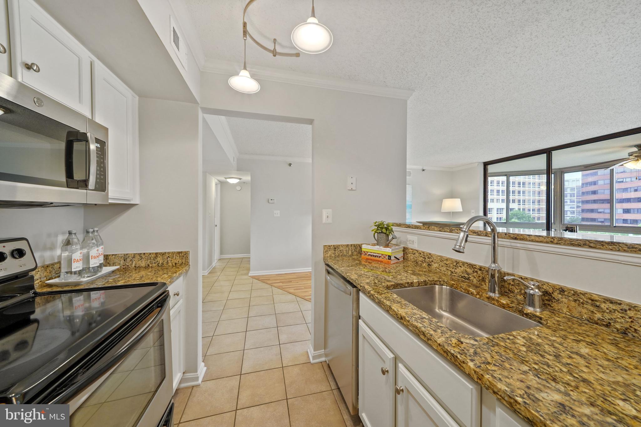 WESTVIEW AT BALLSTON METRO - Residential