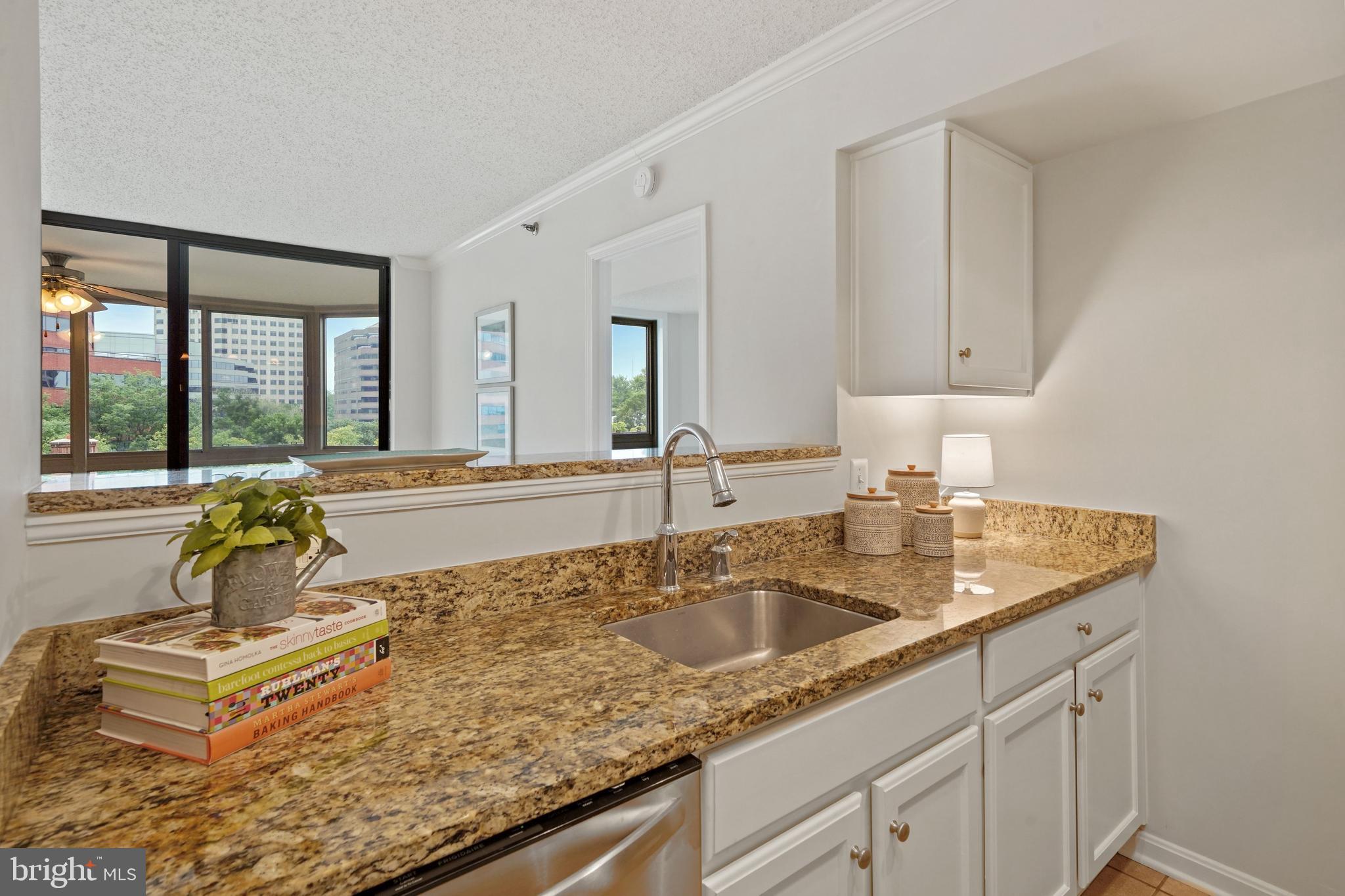 WESTVIEW AT BALLSTON METRO - Residential