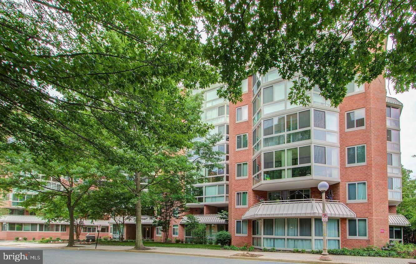 WESTVIEW AT BALLSTON METRO - Residential
