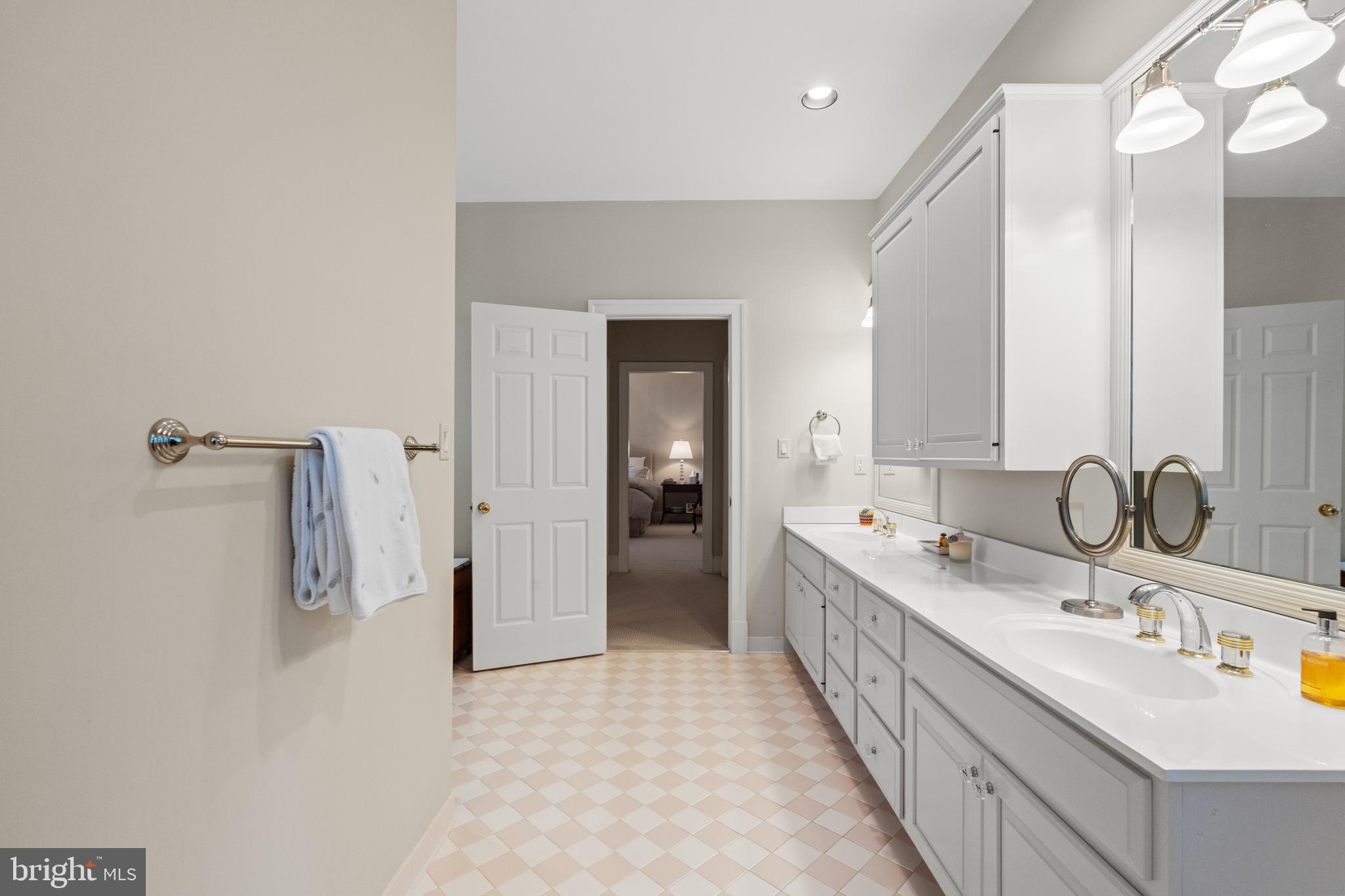 LANGLEY FARMS - Residential