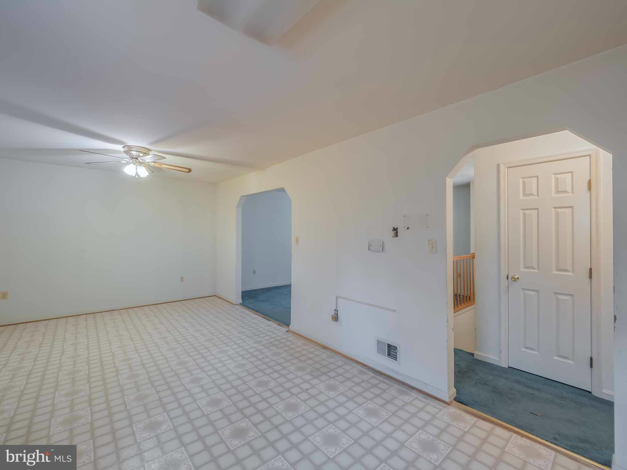 WALLVILLE - Residential