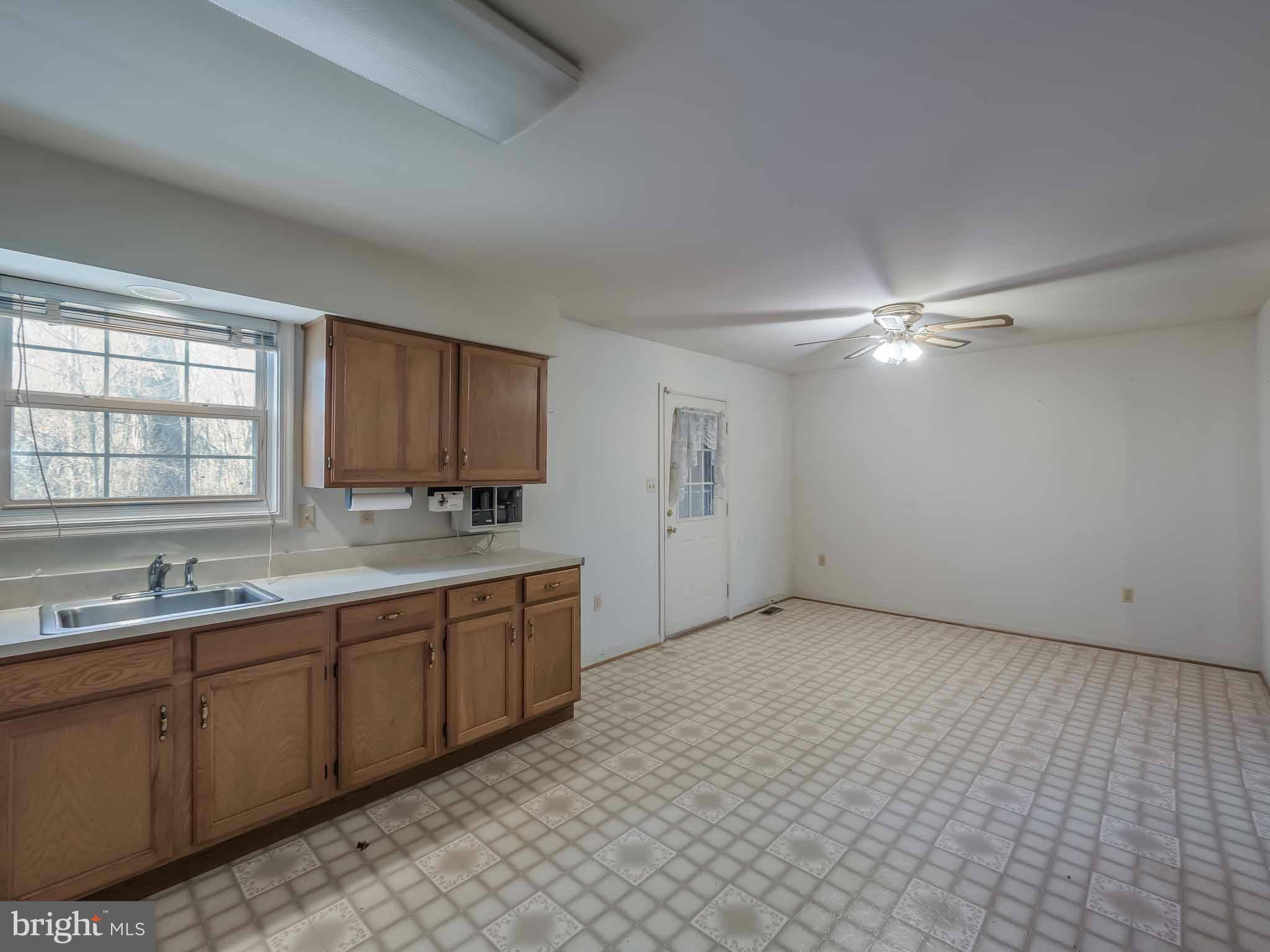 WALLVILLE - Residential