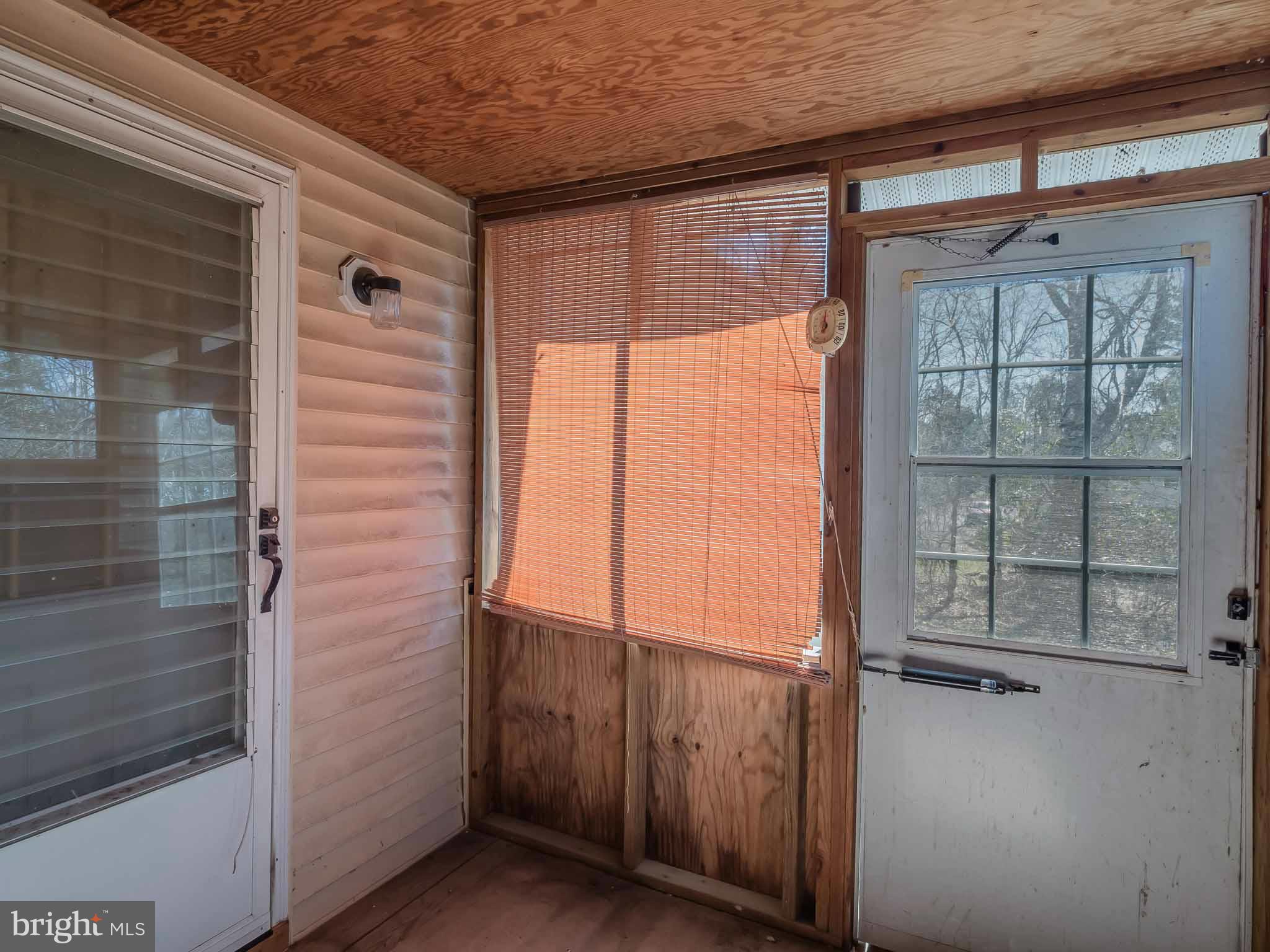 WALLVILLE - Residential