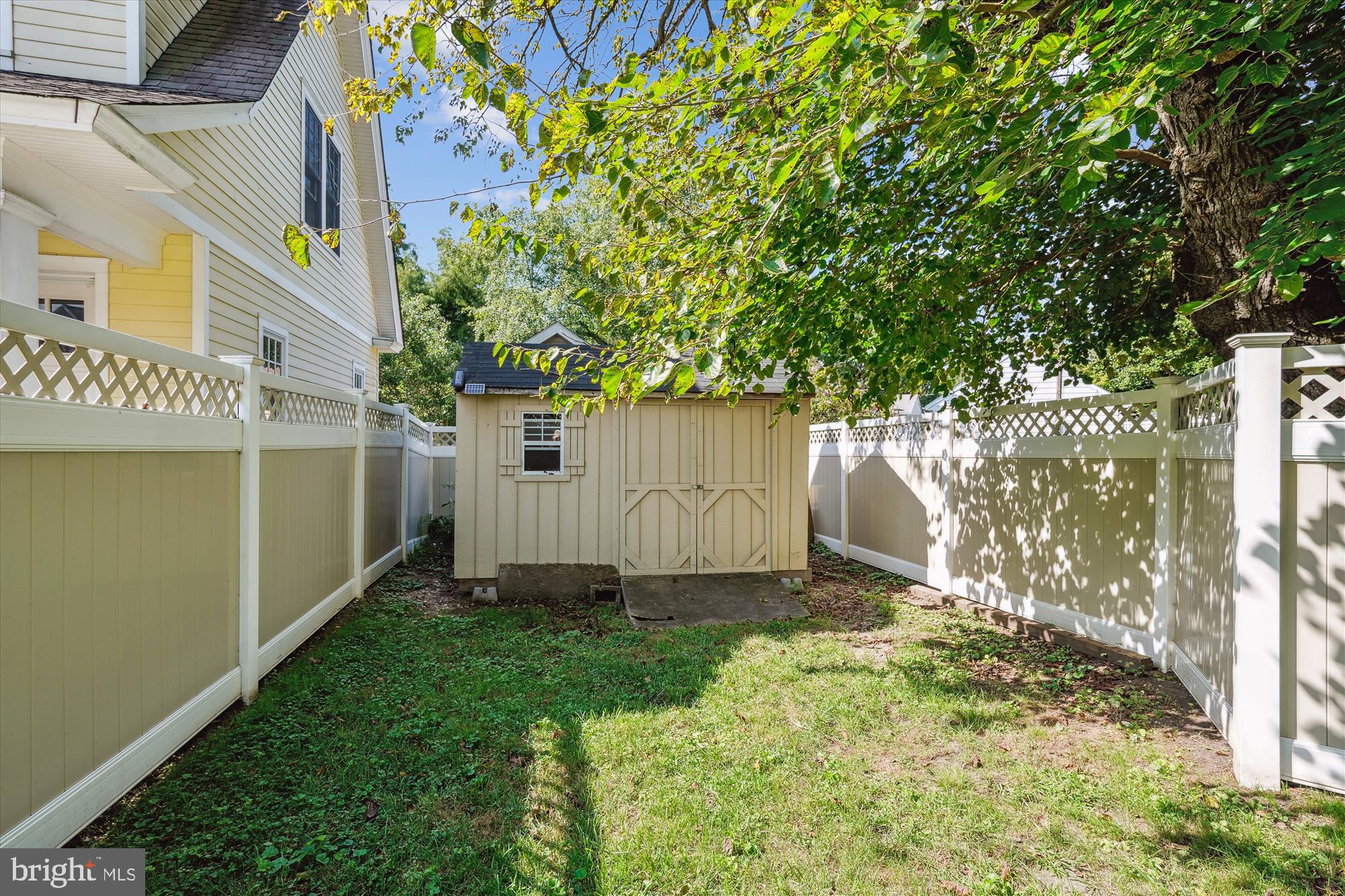 CENTREVILLE - Residential