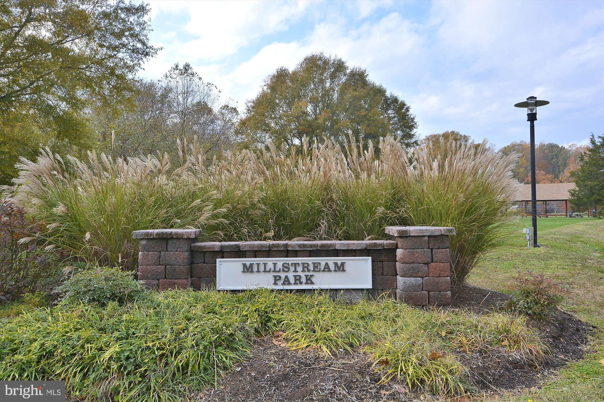 CENTREVILLE - Residential