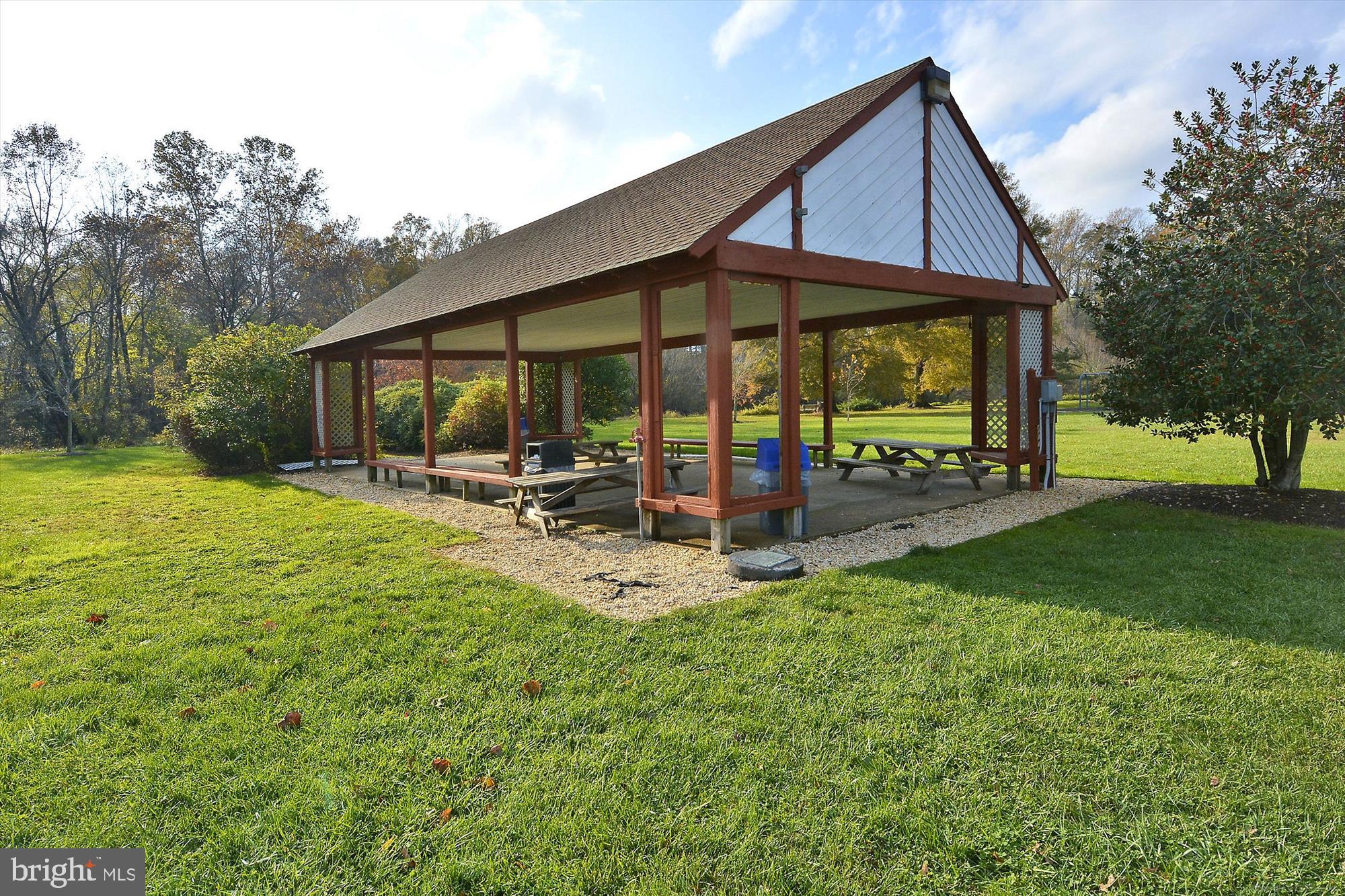 CENTREVILLE - Residential