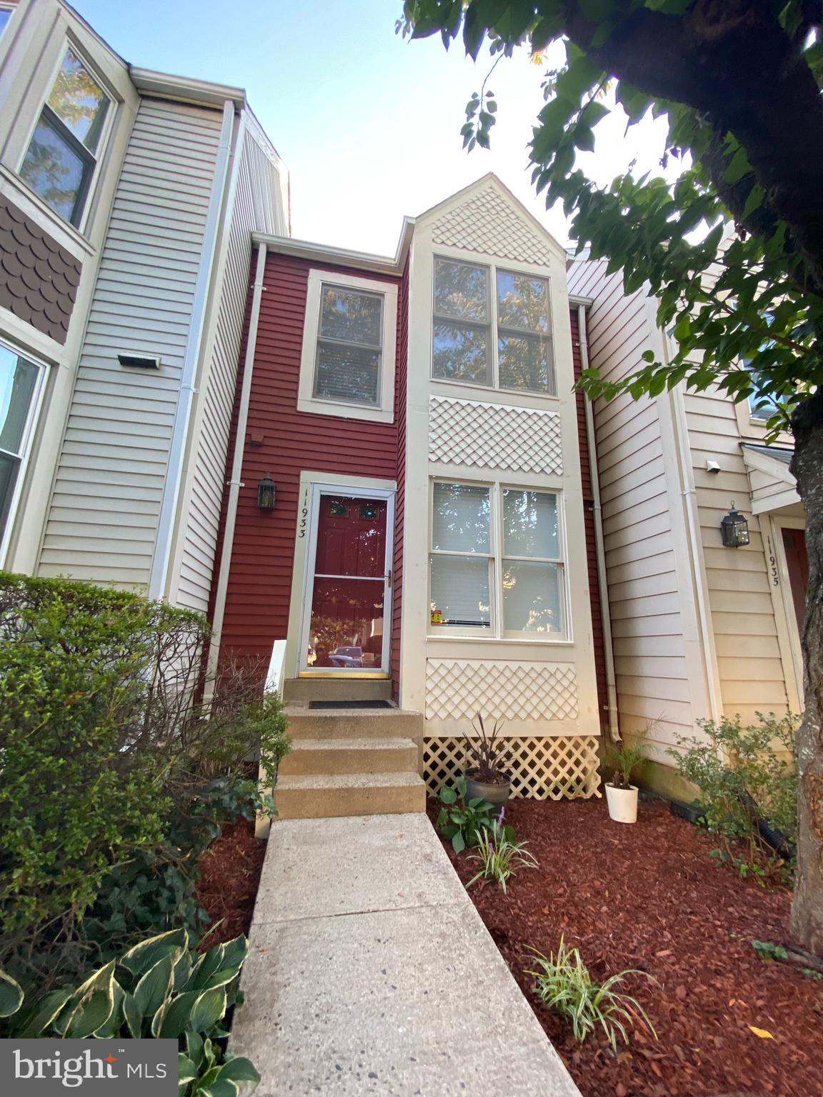 RESTON - Residential