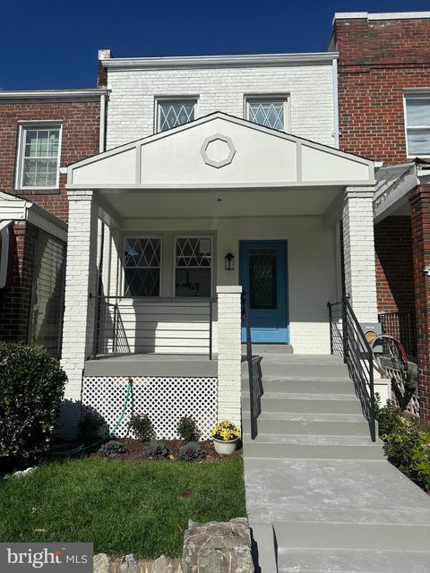 1742 LYMAN PLACE NE WASHINGTON DC 20002