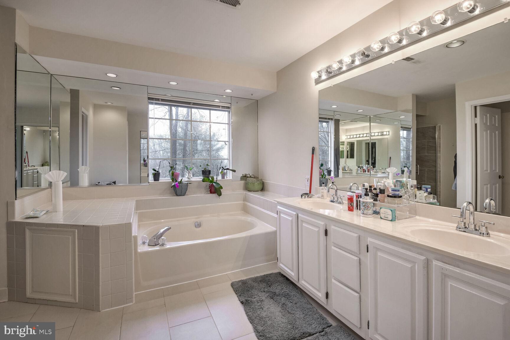 TIVOLI - Residential Lease