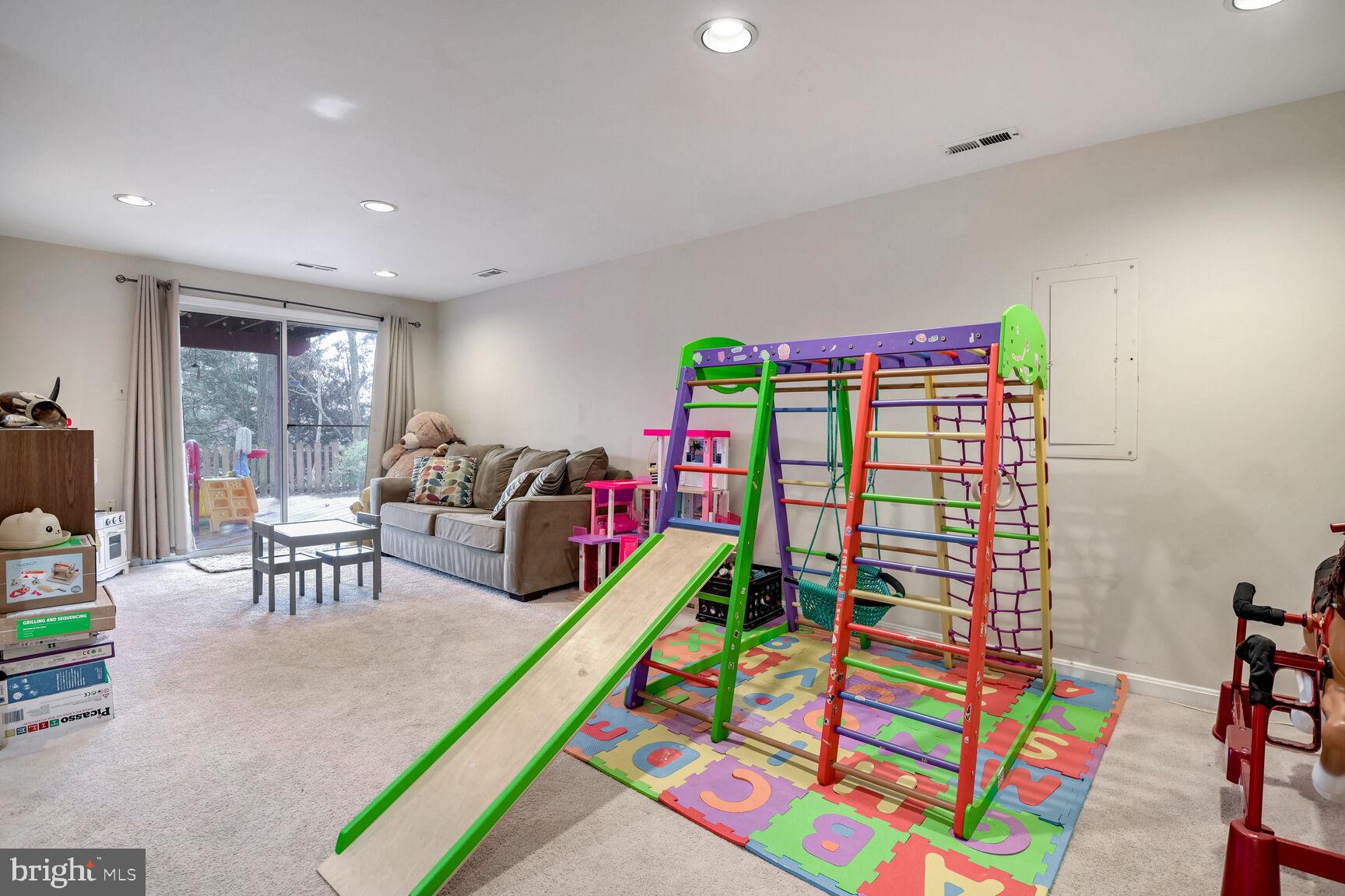 TIVOLI - Residential Lease