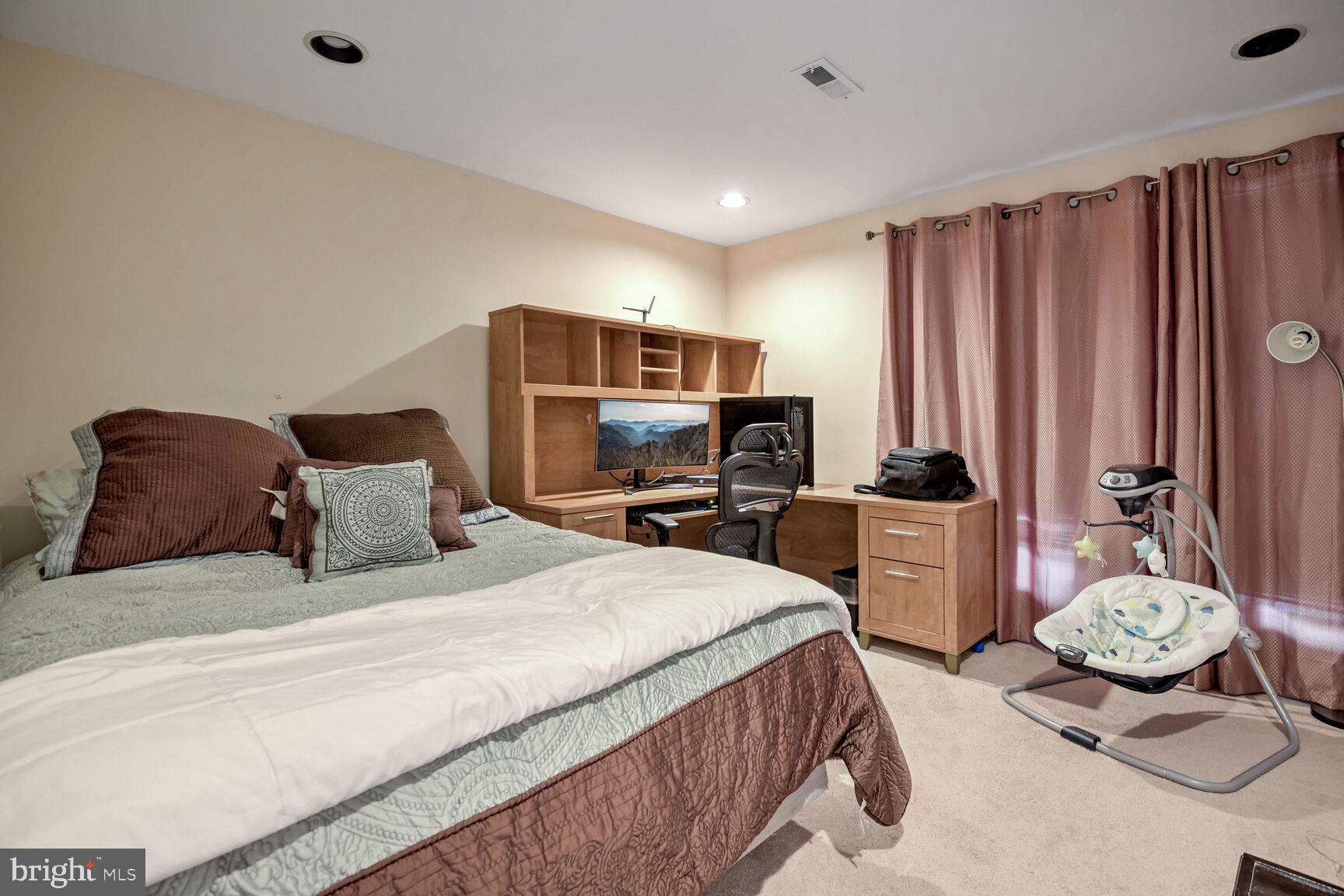 TIVOLI - Residential Lease