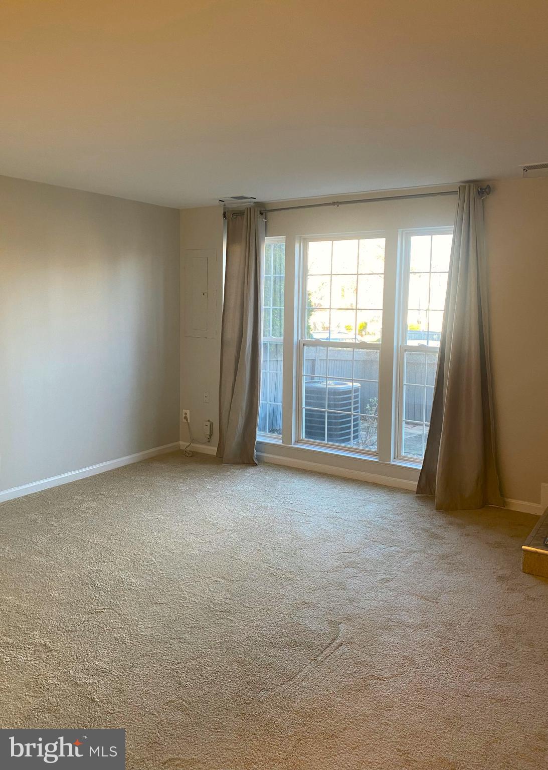 WELLINGTON - Residential