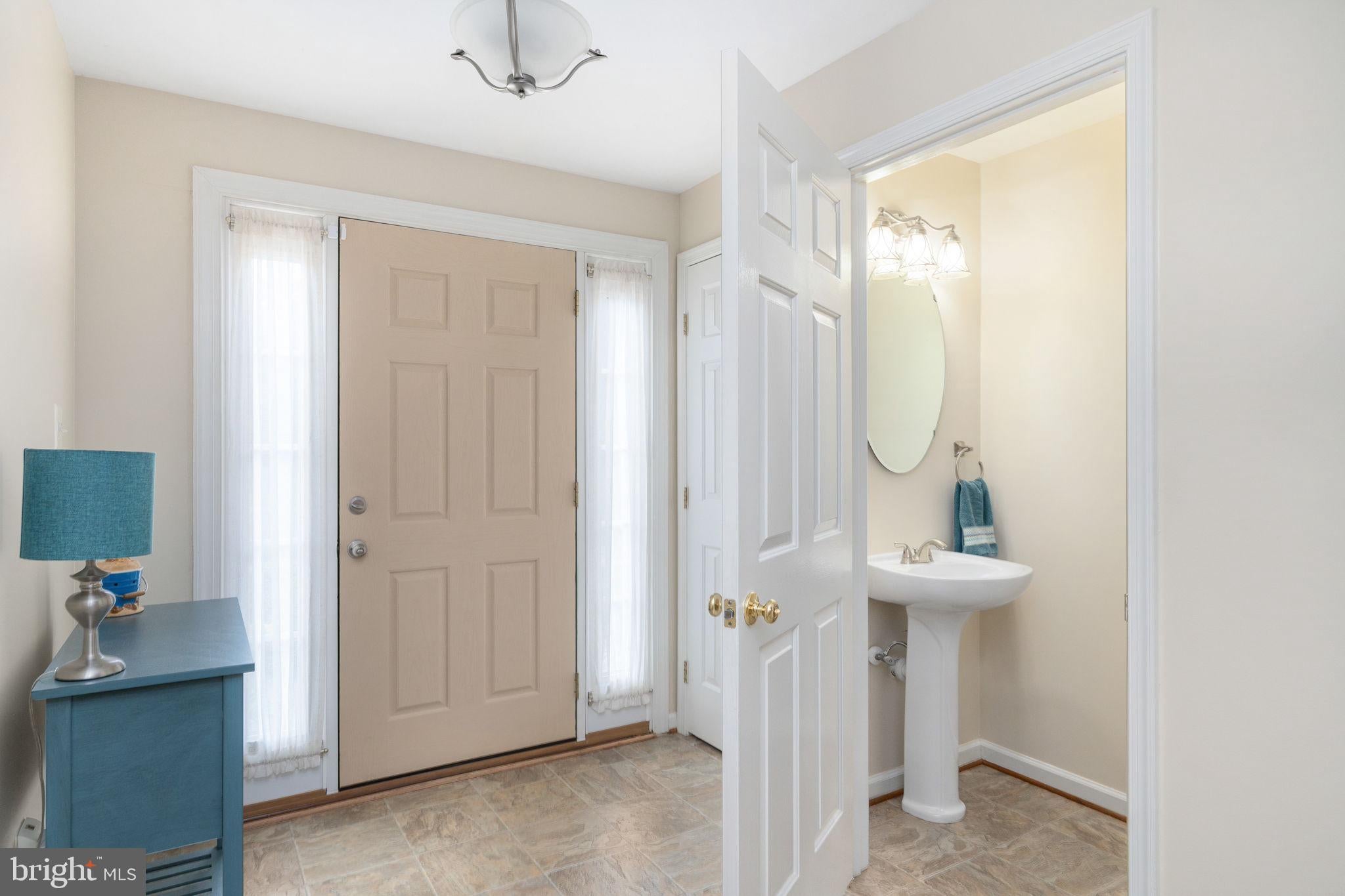 4715 COLONNADE WAY