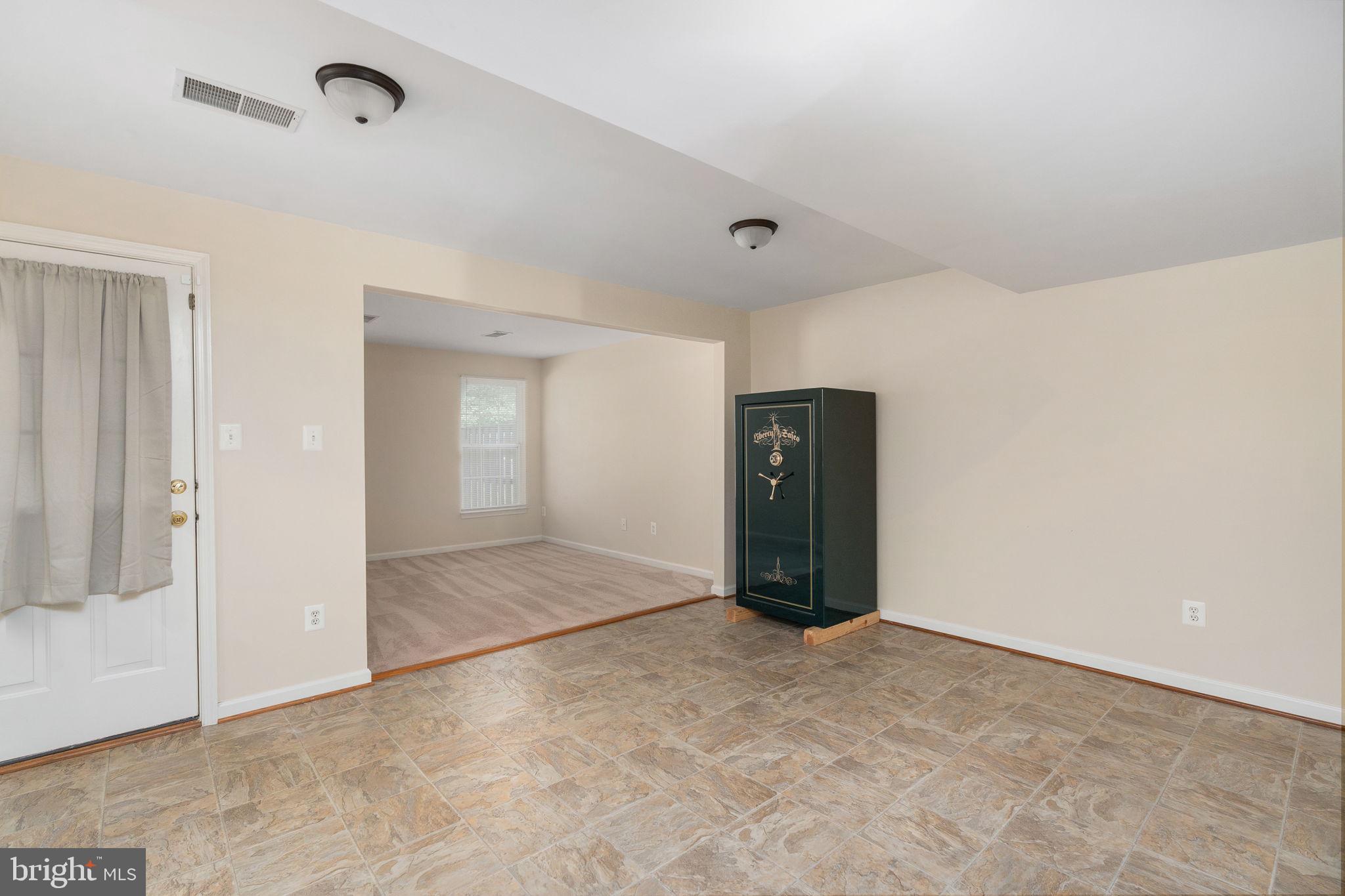 4715 COLONNADE WAY