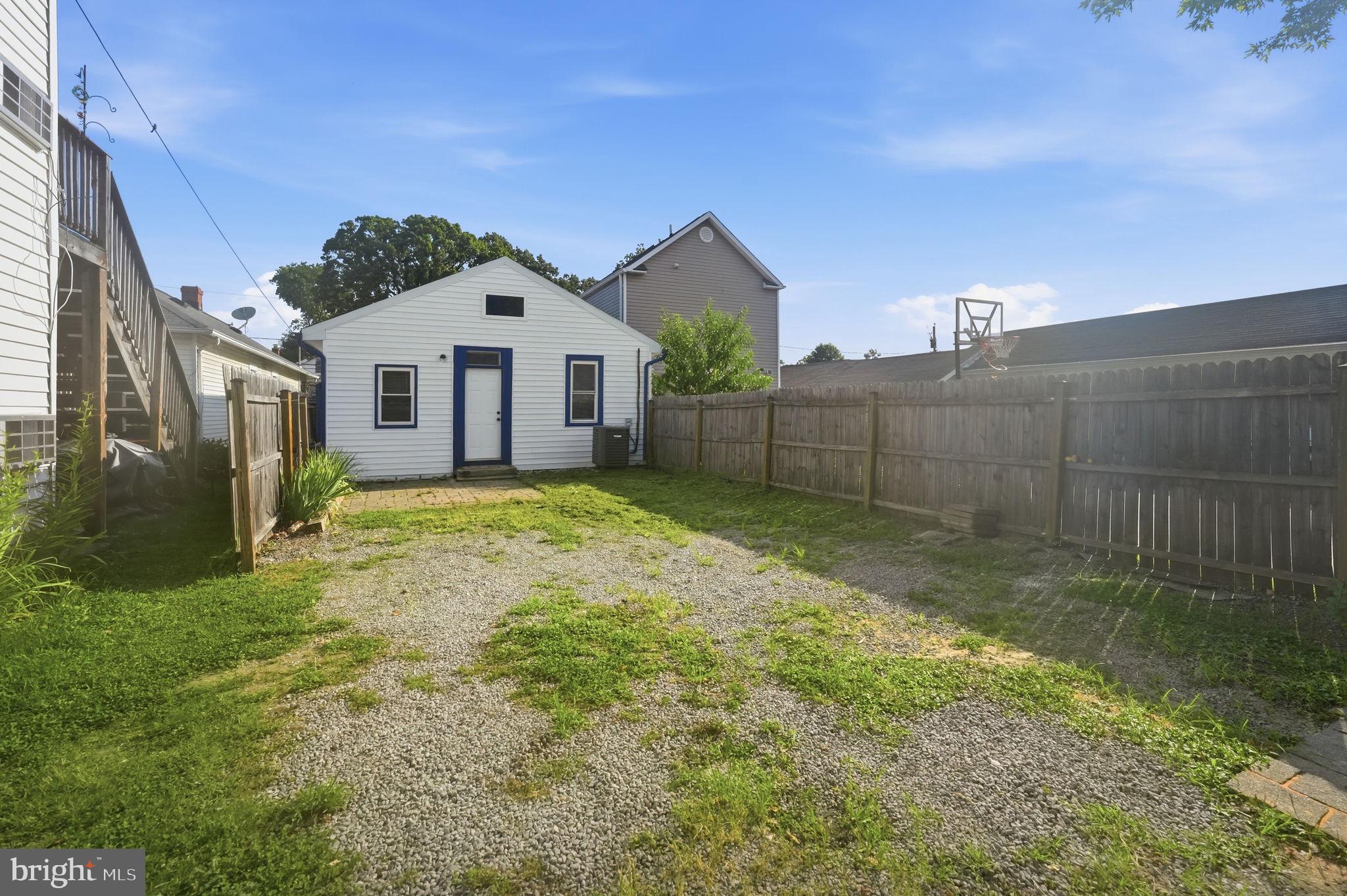 320 3RD AVENUE