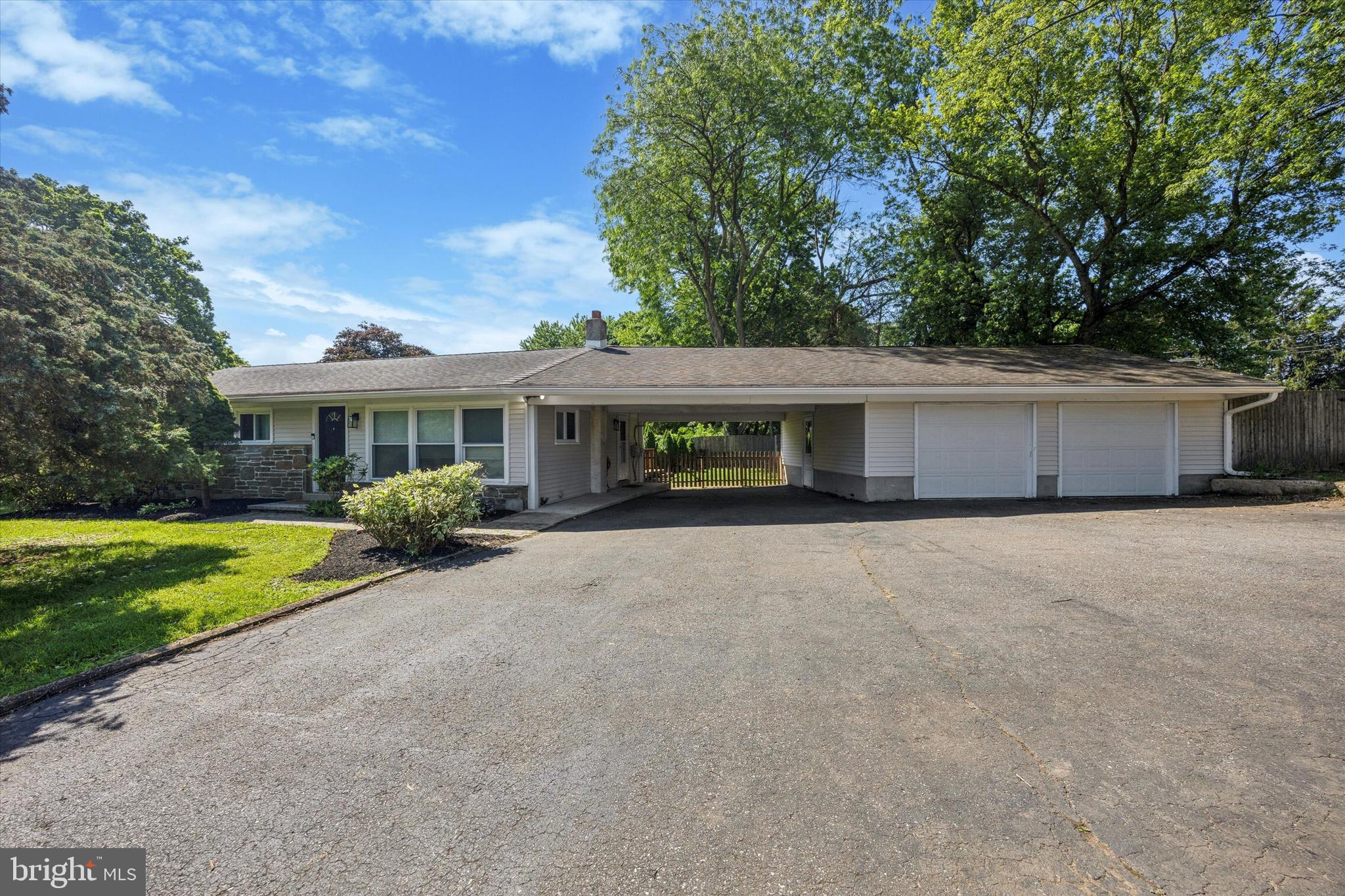 4 RIDDLEWOOD DRIVE