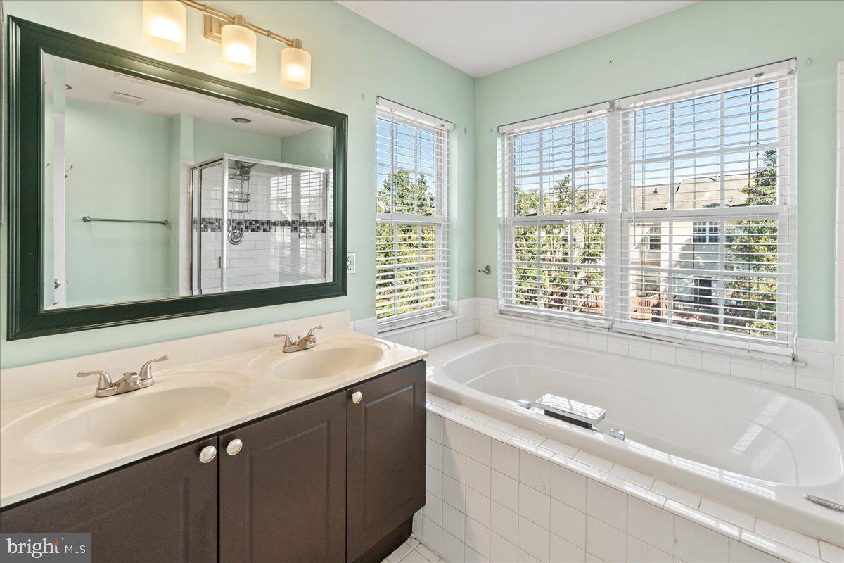 NORTH CROSSING - Residential