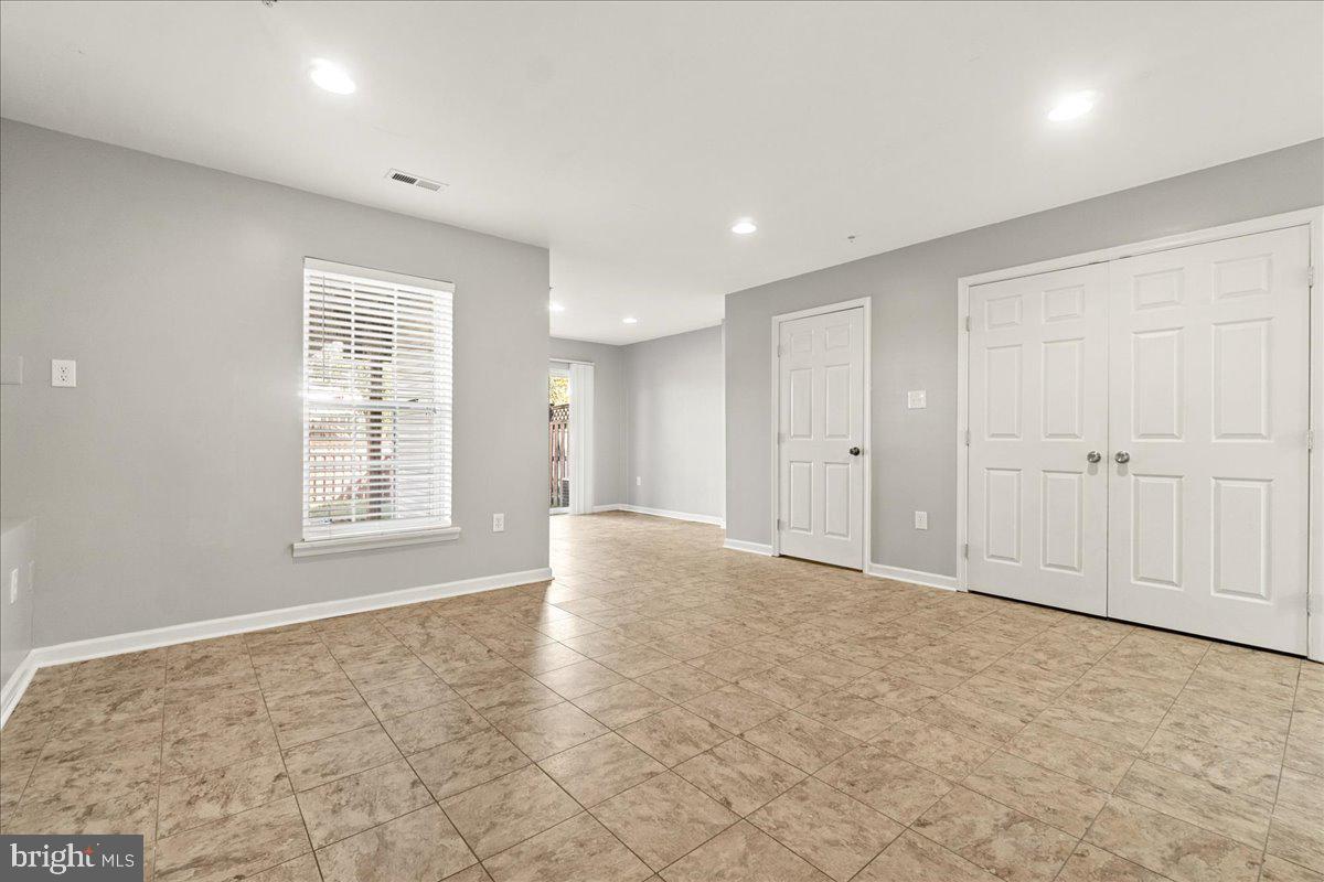 NORTH CROSSING - Residential