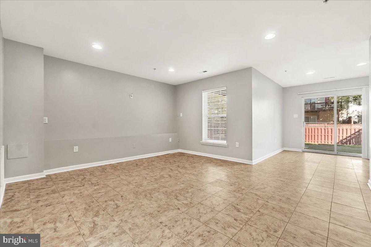 NORTH CROSSING - Residential