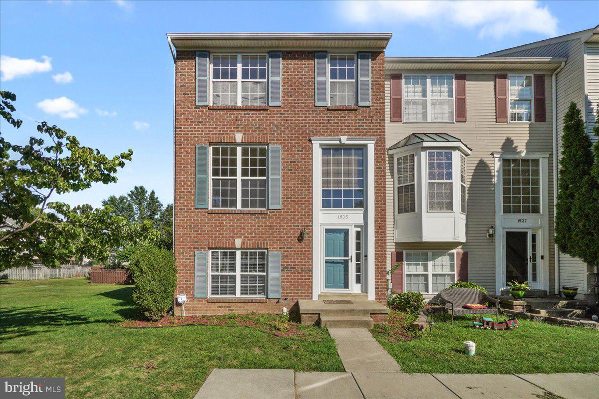 NORTH CROSSING - Residential