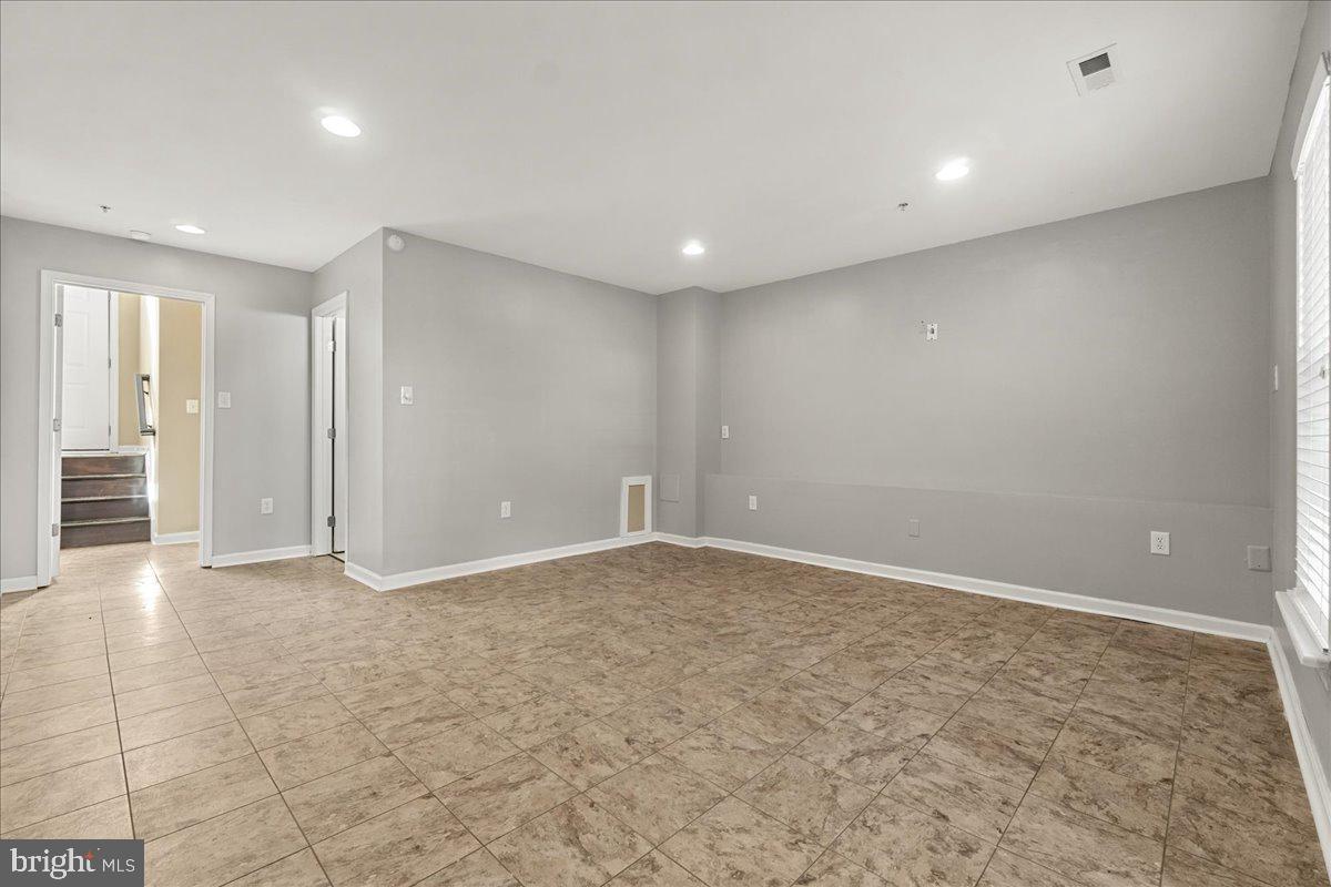 NORTH CROSSING - Residential