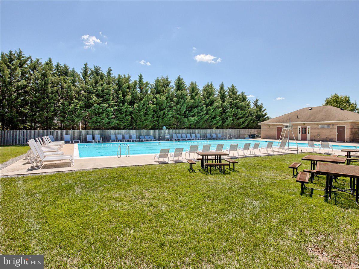 NORTH CROSSING - Residential