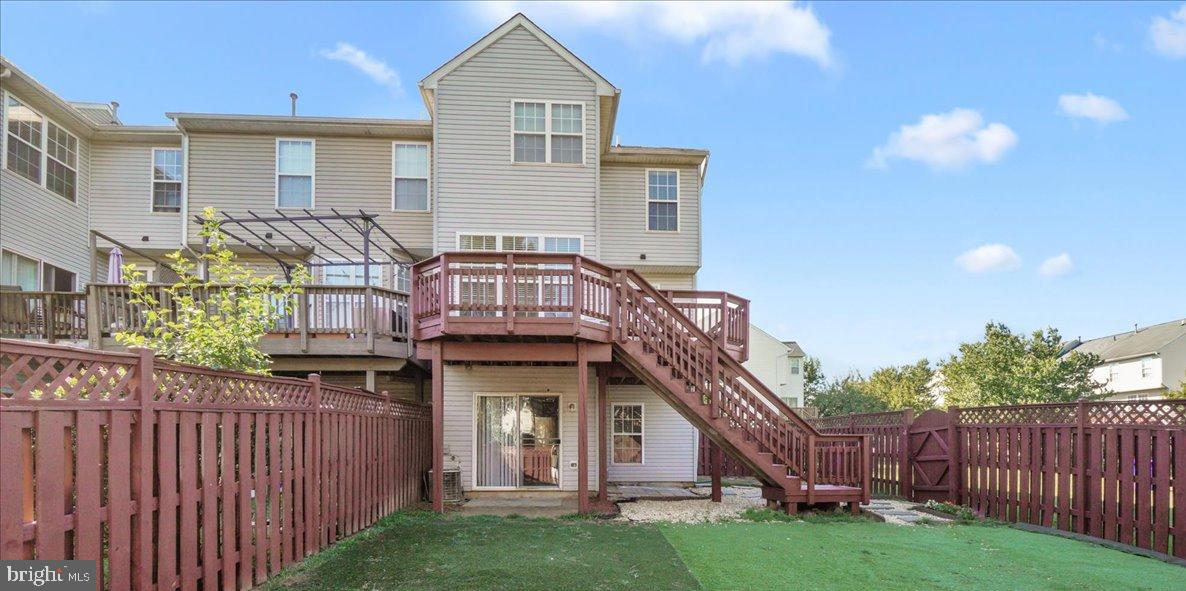 NORTH CROSSING - Residential