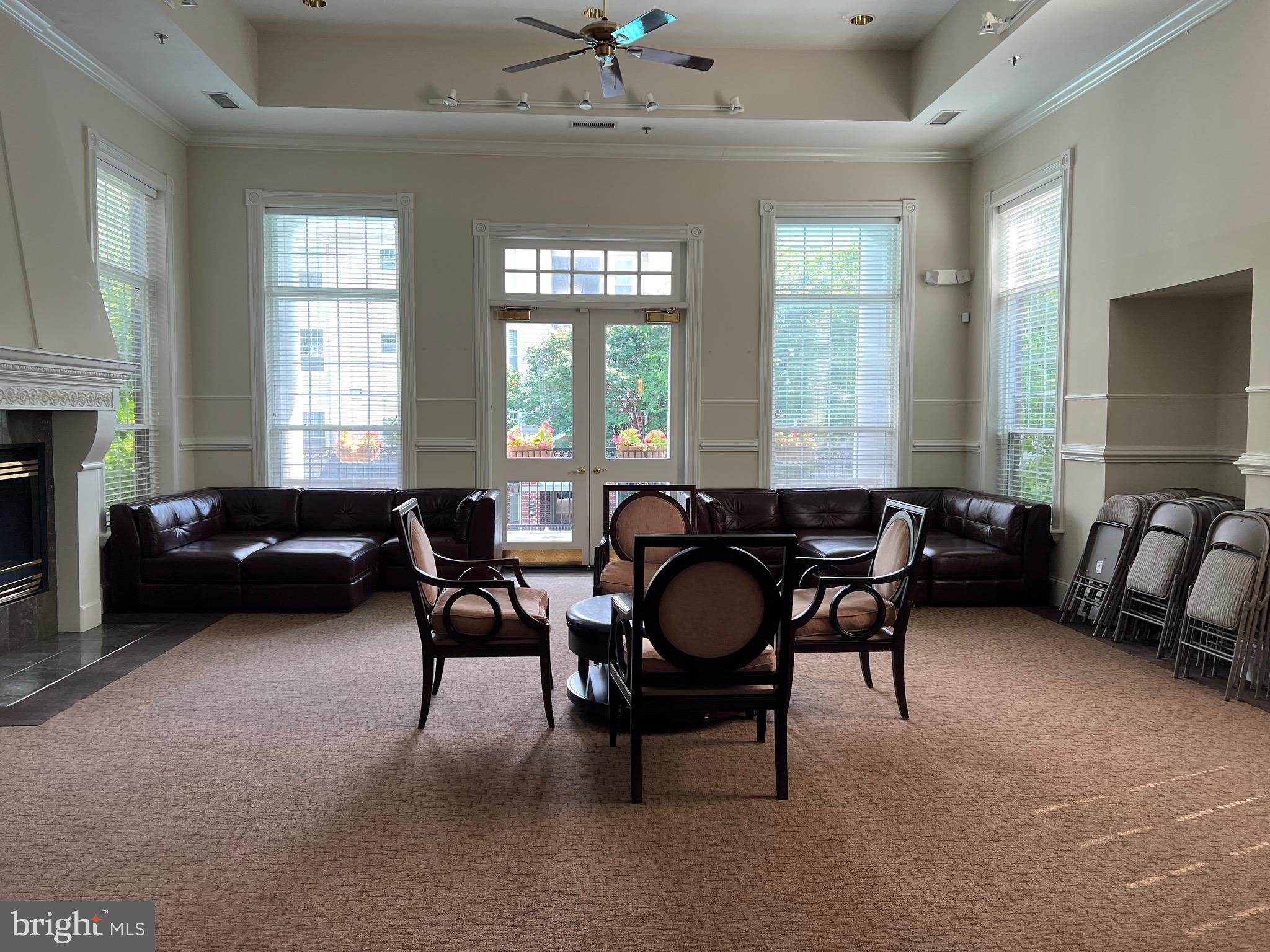 GATES OF MCLEAN - Residential