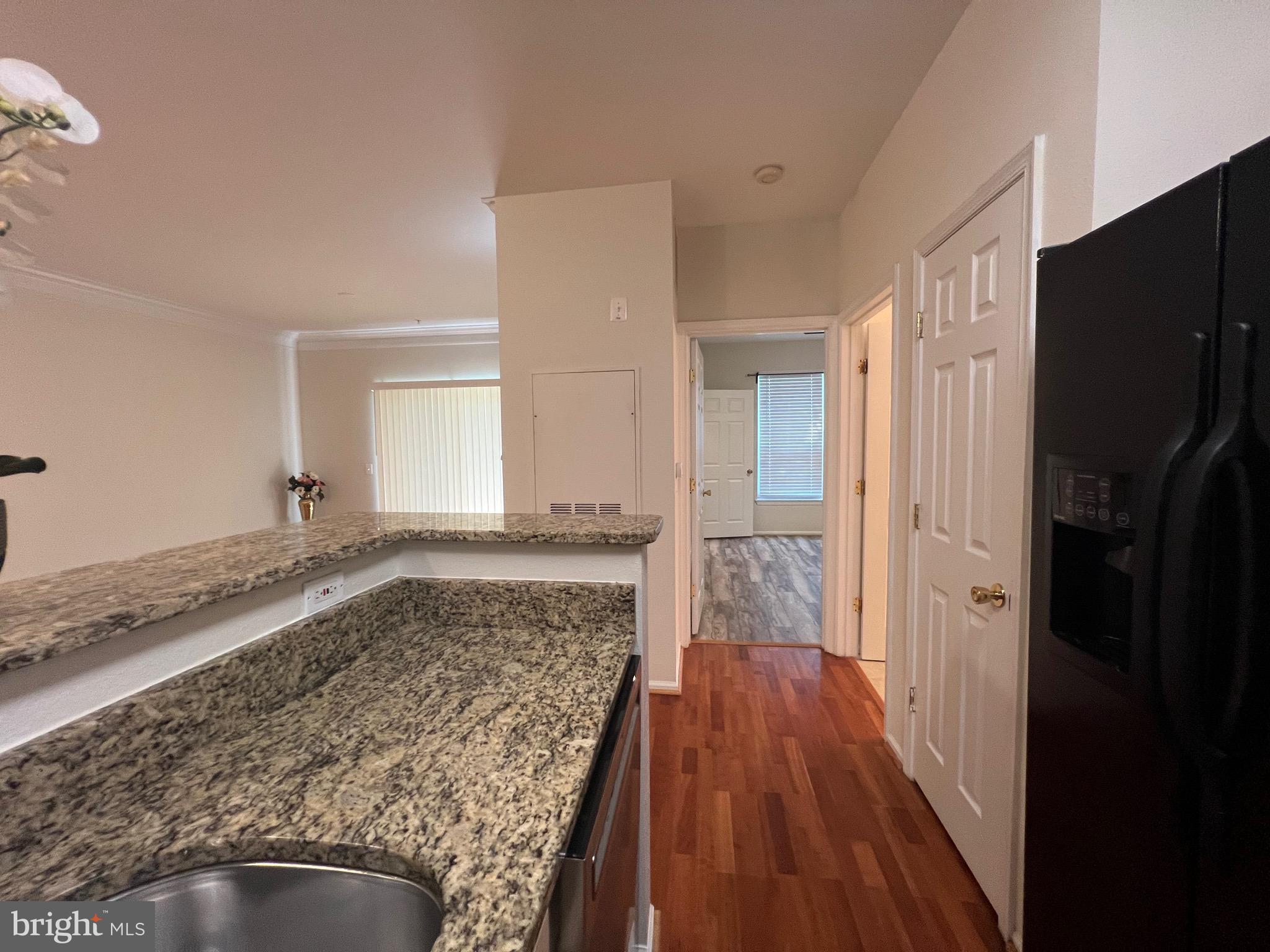 GATES OF MCLEAN - Residential