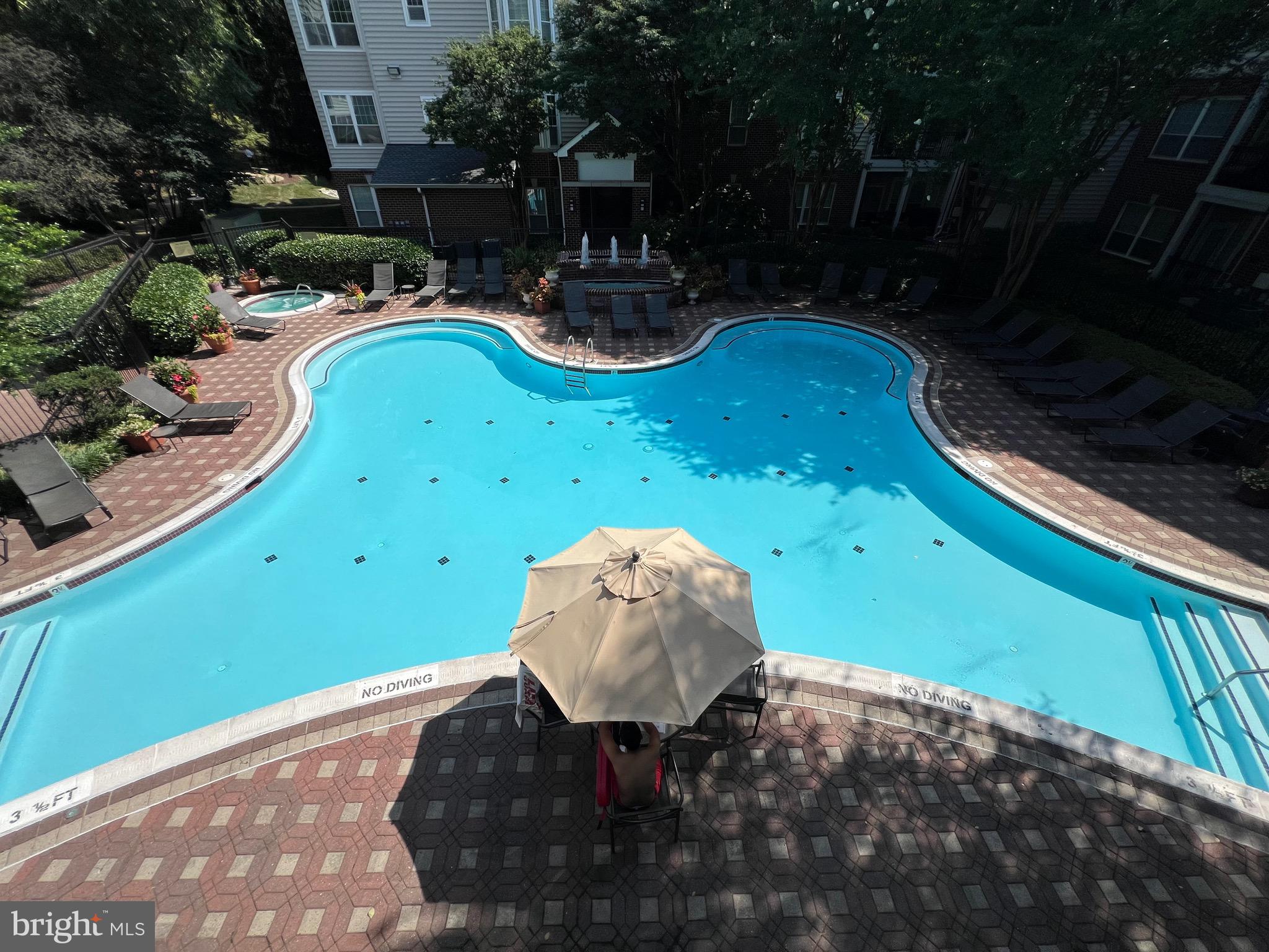 GATES OF MCLEAN - Residential