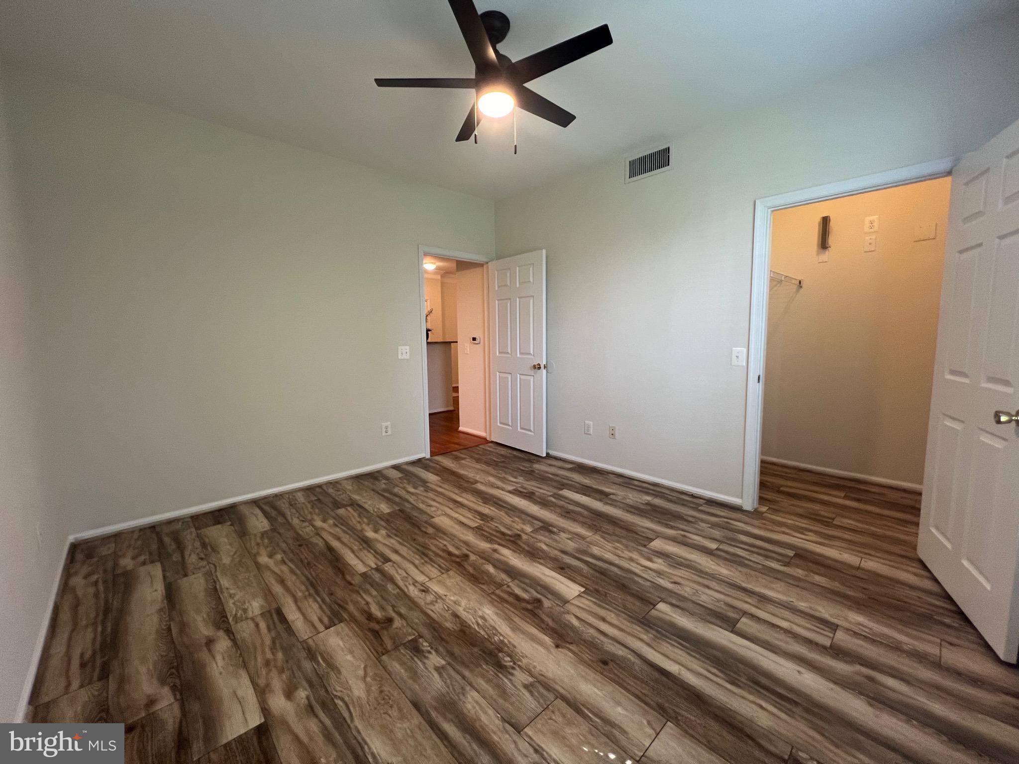 GATES OF MCLEAN - Residential