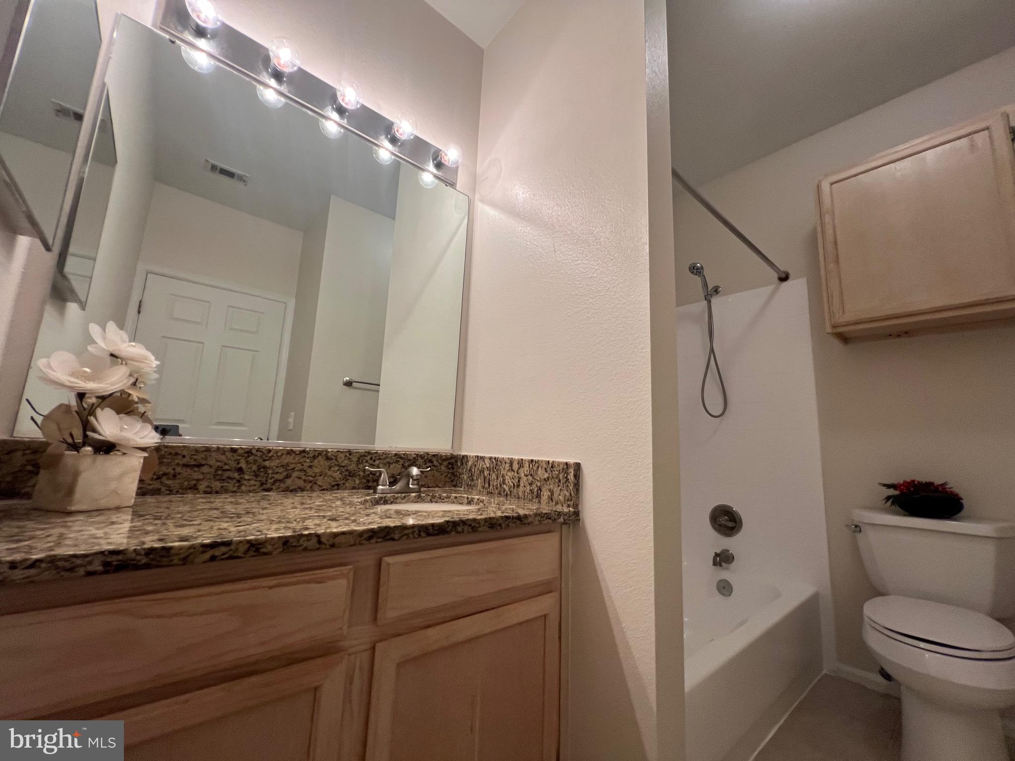 GATES OF MCLEAN - Residential