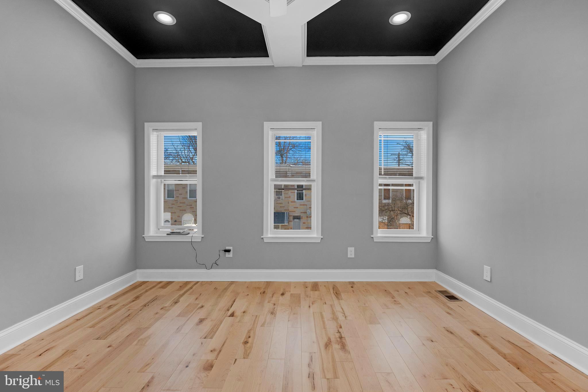 BROADWAY EAST - Residential