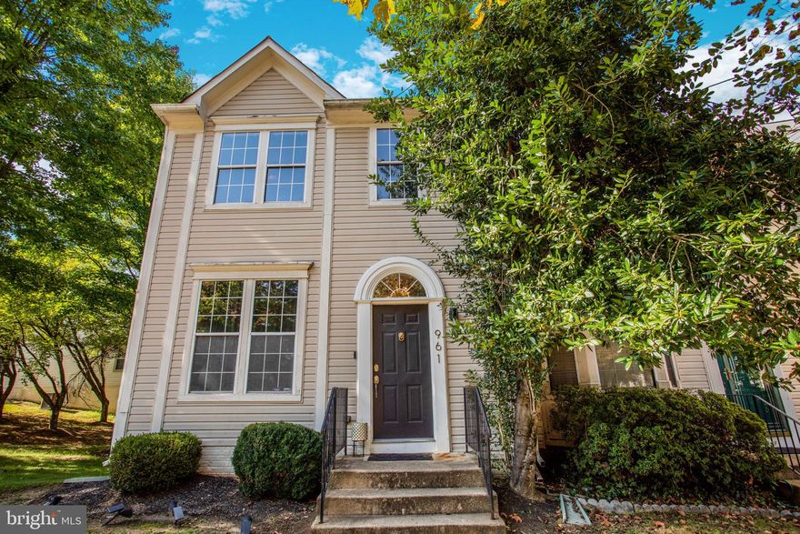 Welcome to your inviting 3-bedroom, 3.5-bath End Unit townhome, a perfect blend of comfort and style. This meticulously designed residence spans three fully finished levels, offering an open-concept eat-in kitchen and ample space to unwind. The upper level boasts a master bedroom retreat with vaulted ceilings, a walk-in closet, and a spa-inspired en suite bathroom with a rejuvenating shower spa tub. The home features elegant, sunlit rooms with a versatile layout, including a bonus and flex room on the lower level, complete with a full bathroom. This space is ideal for a home office, a personal gym, or any extra room to suit your lifestyle. Embrace the convenience of a walkable neighborhood, granting you access to a playground, tennis courts, and other desirable amenities. This residence is a must-see, thoughtfully situated near shopping, dining options, recreational opportunities, and major commuting routes. Being sold strictly As-Is.