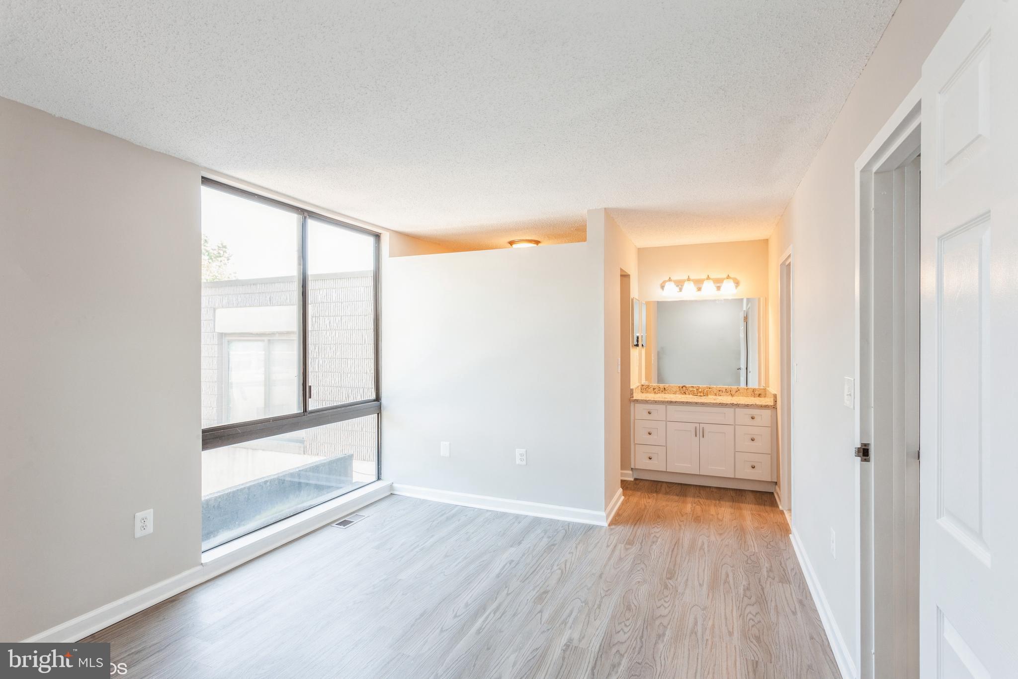 COLD SPRING NEWTOWN - Residential