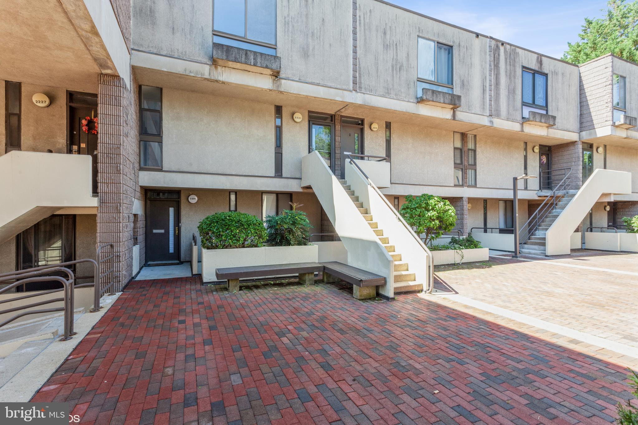 COLD SPRING NEWTOWN - Residential